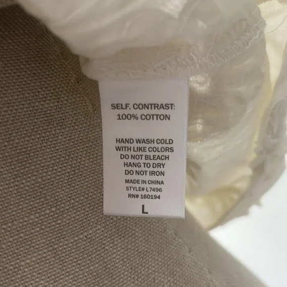 Top Tank Womens Size Large White Boxy Poplin Blouse 3D Floral Applique Textured - Picture 4 of 5